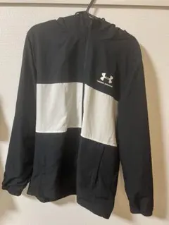 UNDER ARMOUR ウィンドブレーカー フード付き ブラック