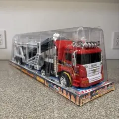 ジャイアントキャリアカー 車おもちゃ 働くくるま 西松屋 ミニカー