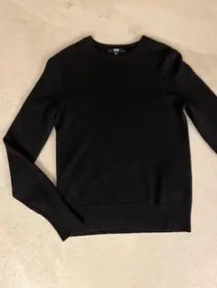 ユニクロ 黒　カシミヤ 100%クルーネックセーター　Sサイズ　レディース