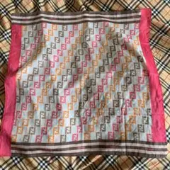 ♪FENDI☆ハンカチ♪のサムネイル