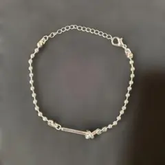 (極美品)シルバーカラー ノットデザイン チェーンブレスレット