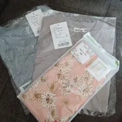 Tシャツ２枚【グレー・ベージュ】とレギンス【花柄】