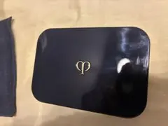 クレ・ド・ポーボーテ　パウダーファンデーション　オークル10（ケース付き）