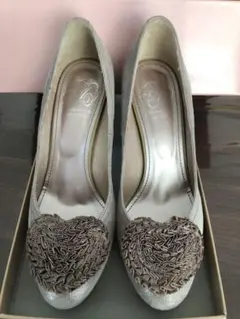 アカクラ　パンプス