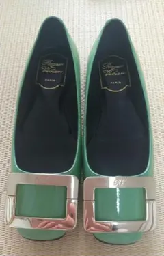Roger Vivier パテントレザー バレエシューズ 34のサムネイル