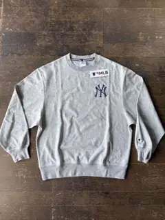 未使用品　MLB ニューヨークヤンキース 薄手トレーナー　Lサイズ