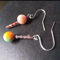 カラフル天然石　ピンク系天然石　個性的 アシンメトリーピアス　ビーズ＆天然石