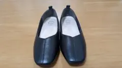 ブラック フラットシューズ　パンプス