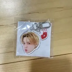 K-POP キーホルダー ドヨン TREASURE POPUP