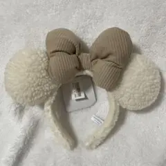 ボア　カチューシャ　ディズニー 白 ふわふわ