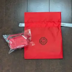 アルティミューン　ポーチ BLACKPINK　リサ　資生堂　非売品　赤　袋付きのサムネイル