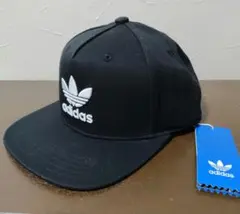 adidas ベースボールキャップ 黒 フラットキャップ トレフォイル