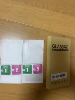 GLASS PRO プレミアム強化ガラス　iPhone14フィルム