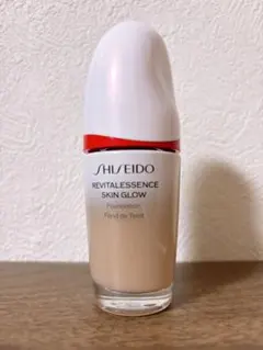 SHISEIDO REVITALESSENCE SKIN GLOW 220