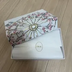 Dior ディオールのギフトボックス