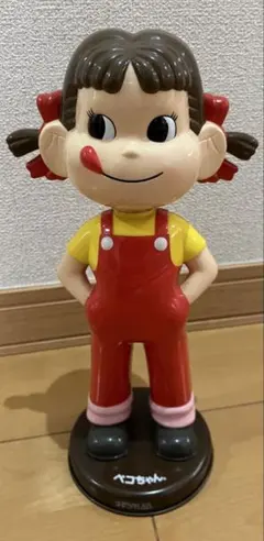 不二家 お座りペコちゃん人形 昭和レトロ風 - Mercari | Rakufun