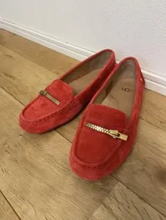 UGG 22センチ赤 スエード ファスナー付きモカシン