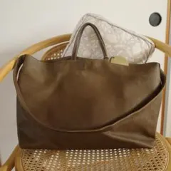 Item thumbnail for item f802a14d-4df3-4bee-b79c-4de27df4a7f1