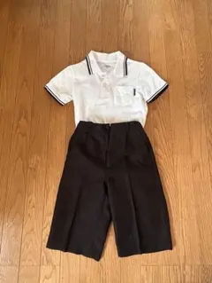 ポロシャツとパンツのセット