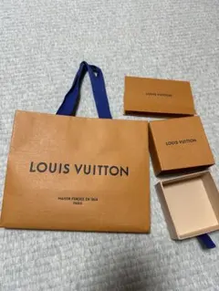LOUIS VUITTON ショップ袋と小箱セット　ショッパー　紙　袋
