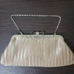 ビジュー付きプリーツデザインハンドバッグ