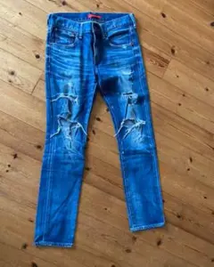 レッドカード　ダメージデニム ジーンズ