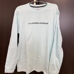 アンダーアーマー　ロンT