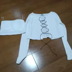 GU ホワイトリブ編みレースアップトップス