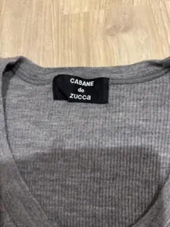 CABANE de zucca グレー Vネックカットソー