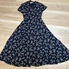 ロイスクレヨン　半袖ロングワンピース　小花柄　ブラック×ベージュ　日本製