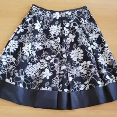 コムサイズム　花柄スカート