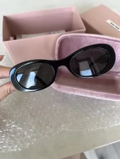 2026年最新】miumiu サングラスケースの人気アイテム - メルカリ