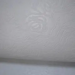牛革 薔薇の 型押し 1.3mm レザークラフト 端切れ 白い