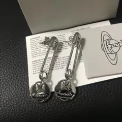 Vivienne Westwood 安全ピン　ピアス