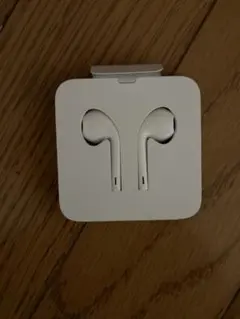 Apple EarPods Lightning接続 ホワイト