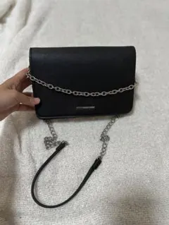 Bershka ショルダーバッグ ブラックのサムネイル