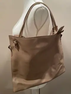 ベージュ レザートートバッグ