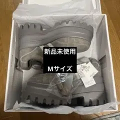 【新品未使用】NICECLAUP ビジュー付きトリプルソールスニーカー グレーのサムネイル