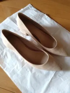 RANDA ベージュ スエード ポインテッドトゥパンプス