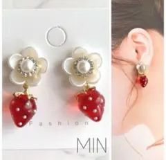 いちご　お花　ピアス　ハンドメイド