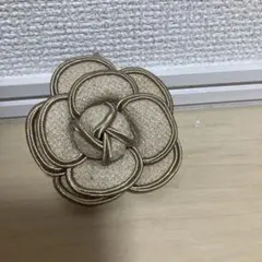 カメリアブローチ