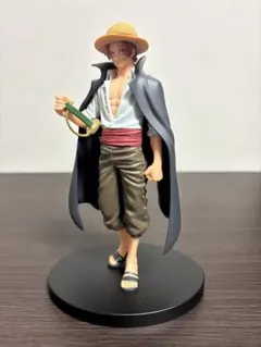 ワンピース シャンクス フィギュア　中古