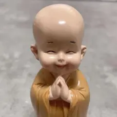 合掌する小坊主の置物 フィギュア