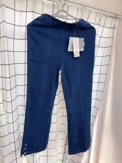 Item thumbnail for item 62101f06-4ff9-46a5-92fb-0dcbc402eed8