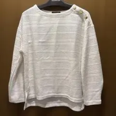 ホワイト ボタン付き長袖トップス　L Lサイズ