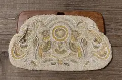 ビーズ刺繍　クラッチバッグ