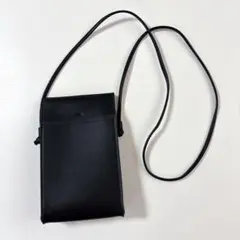 【美品・ほぼ未使用品】ユニクロ レザータッチミニツールショルダーバッグ ブラック