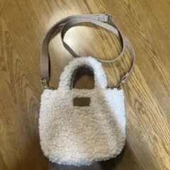 UGG ボア ショルダーバッグ ホワイト
