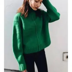 MOUSSY SIDE SLIT HIGH NECK ニット グリーン　マウジー