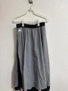 adidas グレー ブラック ロング スカート　スポーツ